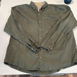 Outdoor outfitters- hunter green -size large - Button Down Long Sleeve Shirt